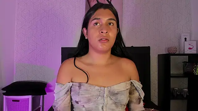 Selena fox7 online show from 02/13/26, 03:24