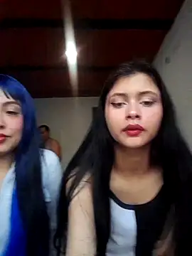 CHLOE ISABELL online show from 10/25/25, 09:31