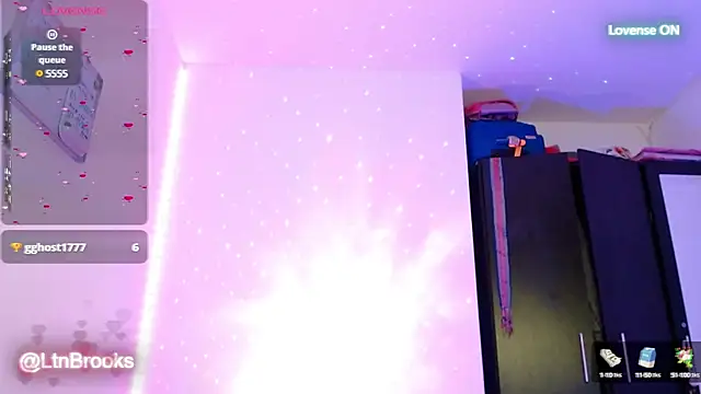 Snapshot of Annaa_Brooks chatting on 03/04/25, 09:00 Annaa Brooks online show from 03/04/25, 09:00