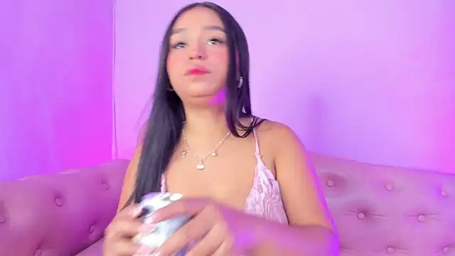 Snapshot of _JuliSweet_ chatting on 09/17/25, 12:18  JuliSweet  online show from 09/17/25, 12:18