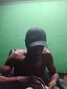 Snapshot of BrownSkinGuy420 chatting on 02/08/25, 08:42 BrownSkinGuy420 online show from 02/08/25, 08:42