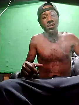 Snapshot of BrownSkinGuy420 chatting on 02/09/25, 03:11 BrownSkinGuy420 online show from 02/09/25, 03:11