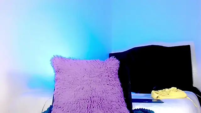 emelly horny  online show from 11/29/25, 06:44