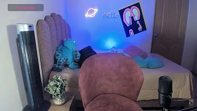Maryybellax online show from 03/19/25, 10:42