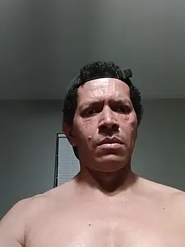Snapshot of machoactivo1 chatting on 07/09/26, 05:33 machoactivo1 online show from 07/09/26, 05:33