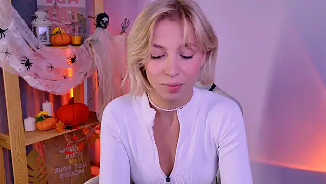 EllySunlover online show from 10/24/25, 05:20