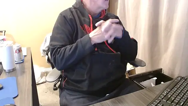 olderandwiser2 online show from 03/14/25, 04:43