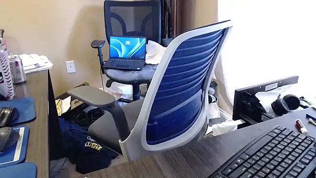 olderandwiser2 online show from 09/18/25, 06:32