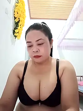 Snapshot of Baby-bigtits2024 chatting on 02/08/25, 12:50 Baby-bigtits2024 online show from 02/08/25, 12:50