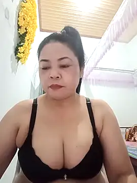 Snapshot of Baby-bigtits2024 chatting on 03/07/25, 09:38 Baby-bigtits2024 online show from 03/07/25, 09:38