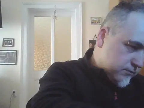 Szolga10 online show from 03/30/26, 01:01