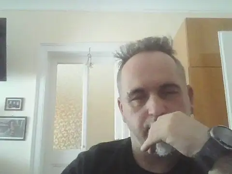 Szolga10 online show from 04/04/26, 02:14