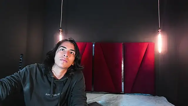 ParanoidTemptaion  online show from 02/25/25, 12:45