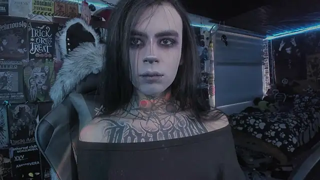 Snapshot of rotten_dreams chatting on 02/01/26, 05:00 rotten dreams online show from 02/01/26, 05:00