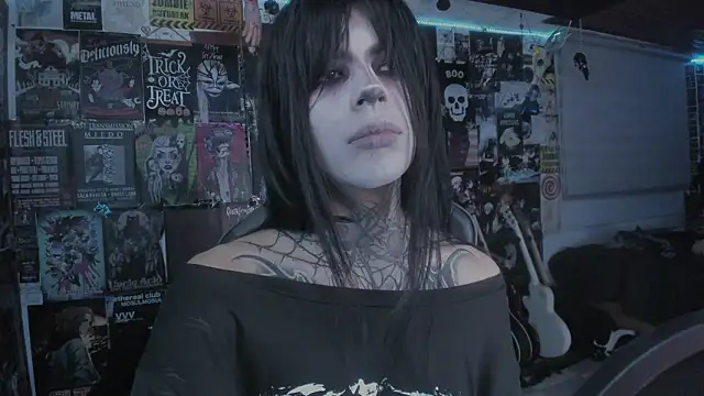 Snapshot of rotten_dreams chatting on 02/17/26, 11:00 rotten dreams online show from 02/17/26, 11:00