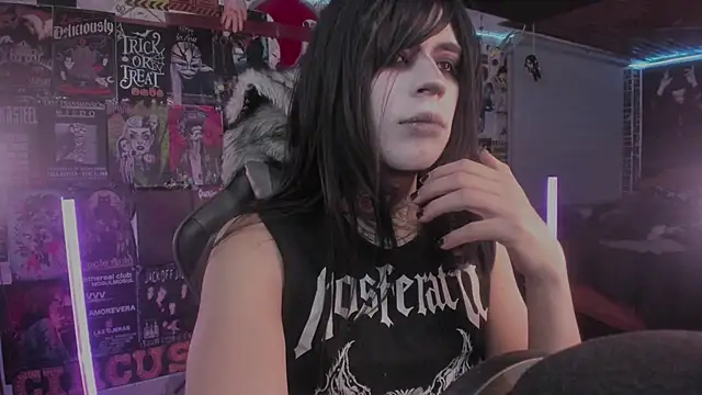 Snapshot of rotten_dreams chatting on 04/09/26, 11:10 rotten dreams online show from 04/09/26, 11:10