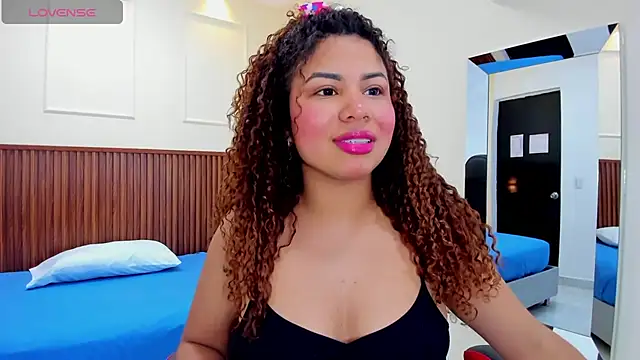 MELINAMARTINS online show from 02/20/25, 07:41