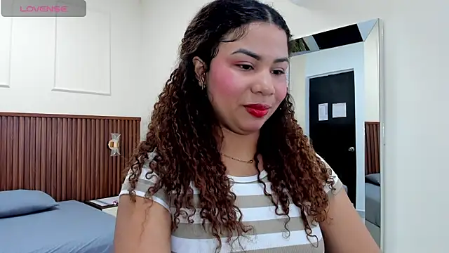 MELINAMARTINS online show from 02/28/25, 07:56