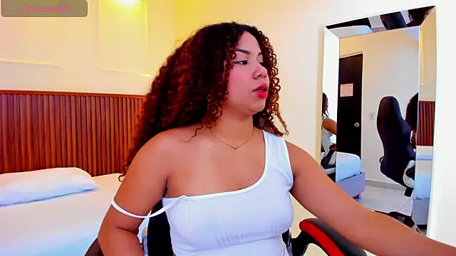 MELINAMARTINS online show from 03/10/25, 07:18