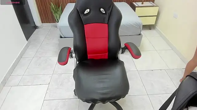 MELINAMARTINS online show from 09/10/25, 07:36