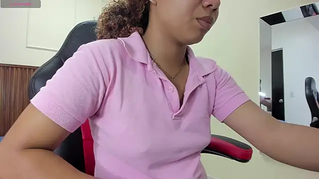 MELINAMARTINS online show from 11/11/25, 07:14