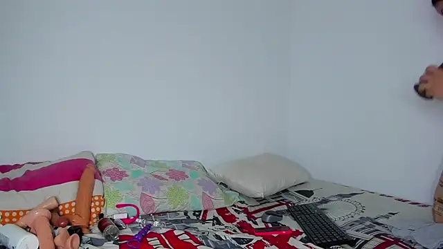 MELINAMARTINS online show from 02/02/26, 10:19