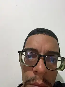 Snapshot of Diegodelicia chatting on 05/24/26, 04:50 Diegodelicia online show from 05/24/26, 04:50
