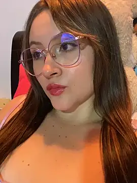 Snapshot of ValentinaOrtiz3 chatting on 03/05/25, 01:52 ValentinaOrtiz3 online show from 03/05/25, 01:52