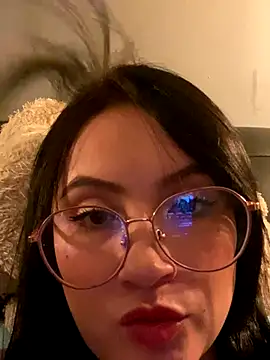 Snapshot of ValentinaOrtiz3 chatting on 09/15/25, 01:27 ValentinaOrtiz3 online show from 09/15/25, 01:27