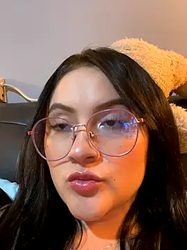 Snapshot of ValentinaOrtiz3 chatting on 09/24/25, 01:09 ValentinaOrtiz3 online show from 09/24/25, 01:09