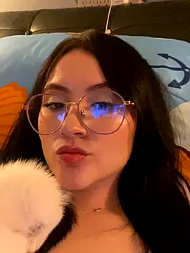 Snapshot of ValentinaOrtiz3 chatting on 09/28/25, 04:18 ValentinaOrtiz3 online show from 09/28/25, 04:18