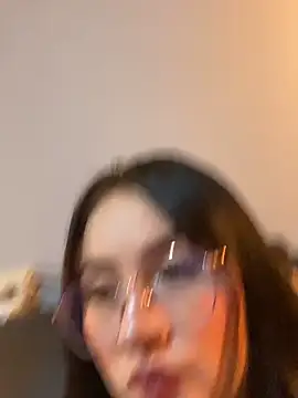 Snapshot of ValentinaOrtiz3 chatting on 10/02/25, 03:46 ValentinaOrtiz3 online show from 10/02/25, 03:46