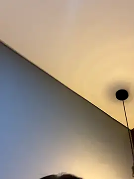 Snapshot of ValentinaOrtiz3 chatting on 10/03/25, 12:29 ValentinaOrtiz3 online show from 10/03/25, 12:29