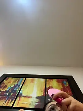 ValentinaOrtiz3 online show from 12/19/25, 12:50