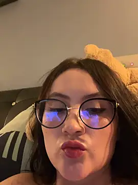 Snapshot of ValentinaOrtiz3 chatting on 07/02/26, 03:23 ValentinaOrtiz3 online show from 07/02/26, 03:23