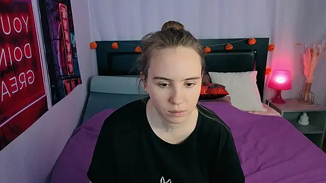 Lika 0ne online show from 11/17/25, 12:00