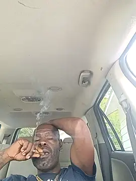 Snapshot of birdg chatting on 09/10/25, 06:30 birdg online show from 09/10/25, 06:30