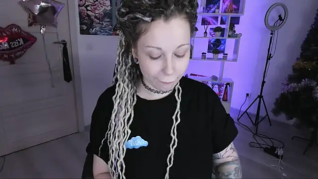 HoneySallyMoore online show from 11/16/25, 02:06