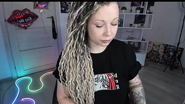 HoneySallyMoore online show from 04/15/26, 08:20