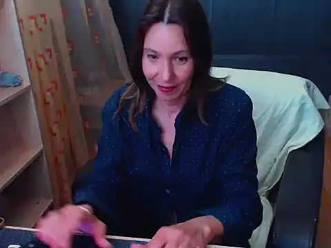 hannaha online show from 04/22/26, 06:53