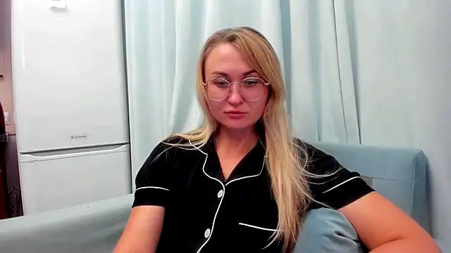 Snapshot of your_Goddess_Eva chatting on 09/19/25, 07:47 your Goddess Eva online show from 09/19/25, 07:47