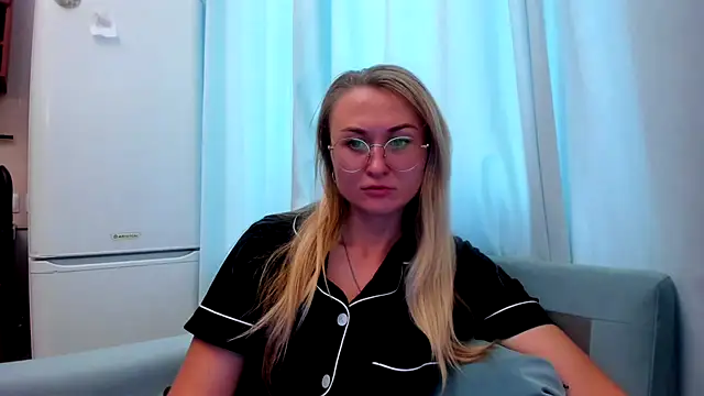 Snapshot of your_Goddess_Eva chatting on 09/20/25, 12:17 your Goddess Eva online show from 09/20/25, 12:17