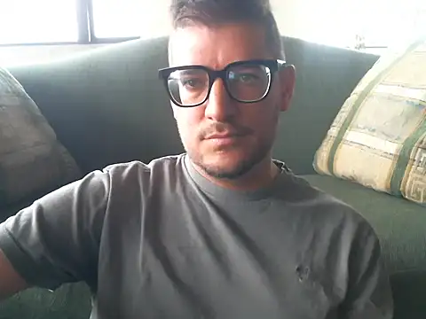 quitomanec online show from 10/19/25, 06:19
