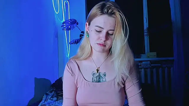 Alexa Pirs online show from 03/11/25, 05:24