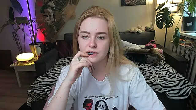 Alexa Pirs online show from 03/06/26, 01:18