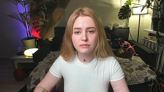 Alexa Pirs online show from 05/16/26, 07:45
