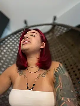 Snapshot of Scarlett-LS chatting on 03/03/25, 01:31 Scarlett-LS online show from 03/03/25, 01:31