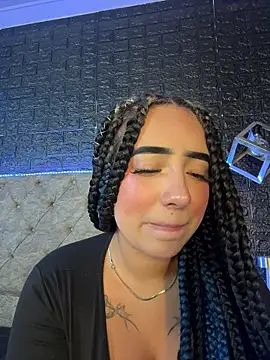 Scarlett-LS online show from 04/18/26, 02:59