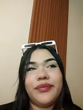 nikki grey online show from 10/27/25, 09:52