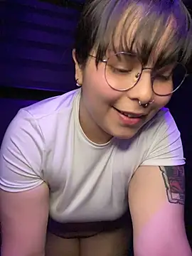 Snapshot of Solo_yoss chatting on 06/05/26, 06:52 Solo yoss online show from 06/05/26, 06:52